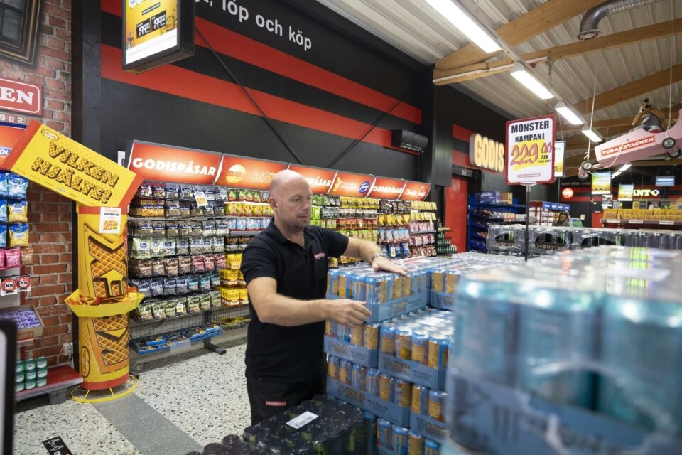 Prisen på dagligvarer i Sverige har gått opp i oktober, særlig grønnsaker og alkoholfrie drikkevarer. Foto: Tor Erik Schrøder / NTB