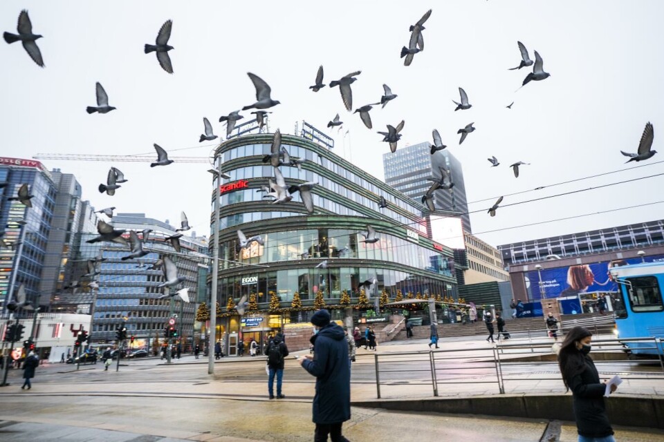 Nordmenn flest ruster seg for tøffere økonomiske tider. De varsler kraftig redusert forbruk og rekordhøy sparevilje. Foto: Håkon Mosvold Larsen / NTB